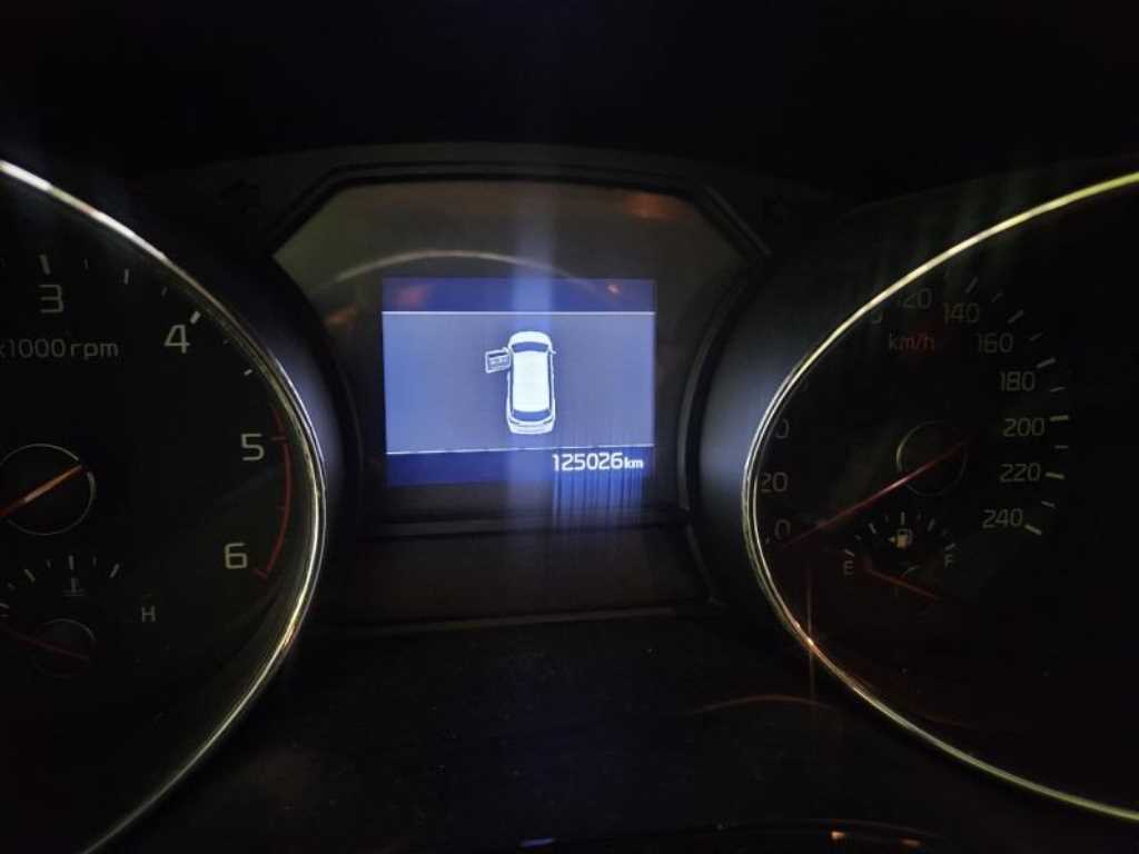 KIA Carnival - Vista 6