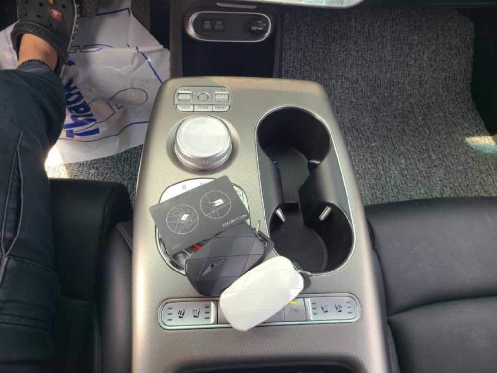 Genesis GV60 - Vista 12