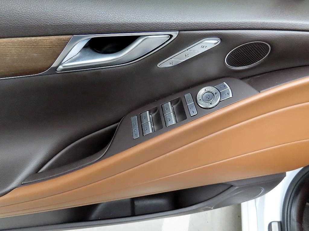 Genesis G80 - Vista 10