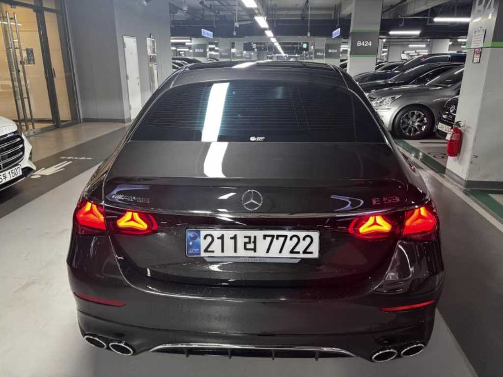 Mercedes Benz E class - Vista 5