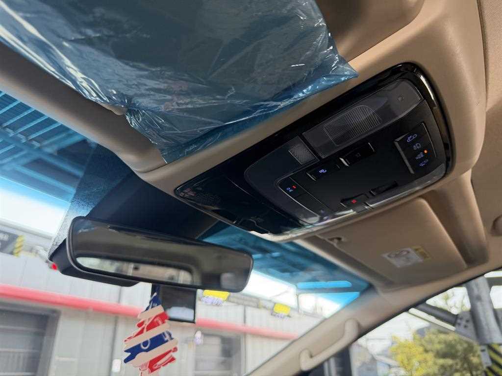 HYUNDAI Staria - Vista 12