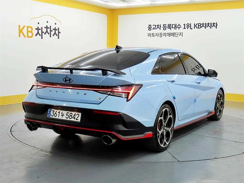 HYUNDAI Avante - Vista 4