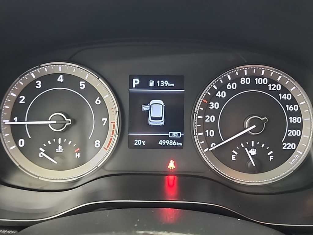 HYUNDAI Venue - Vista 6