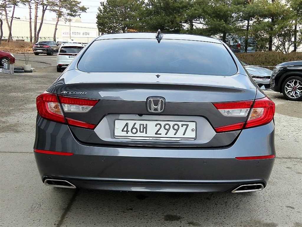 Honda Accord - Vista 4