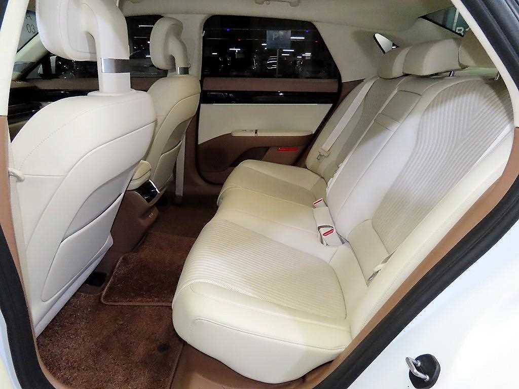 HYUNDAI Grandeur - Vista 7