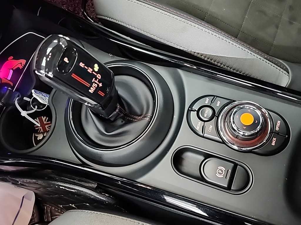 Mini Clubman - Vista 8