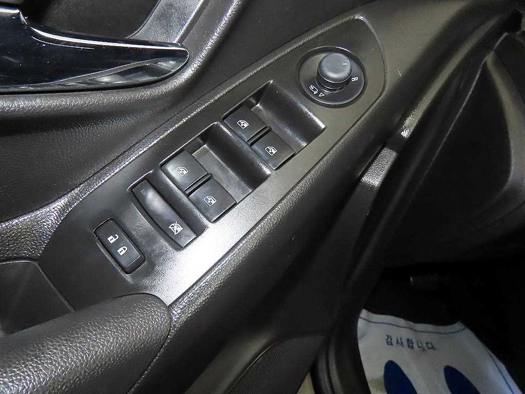 Chevrolet Trax 2020 Negro - Importación desde Corea - HF Imports Iquique - Foto 13