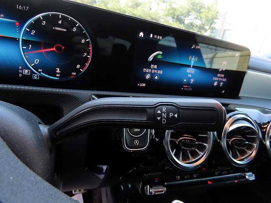 Mercedes Benz CLA Class - Vista 11