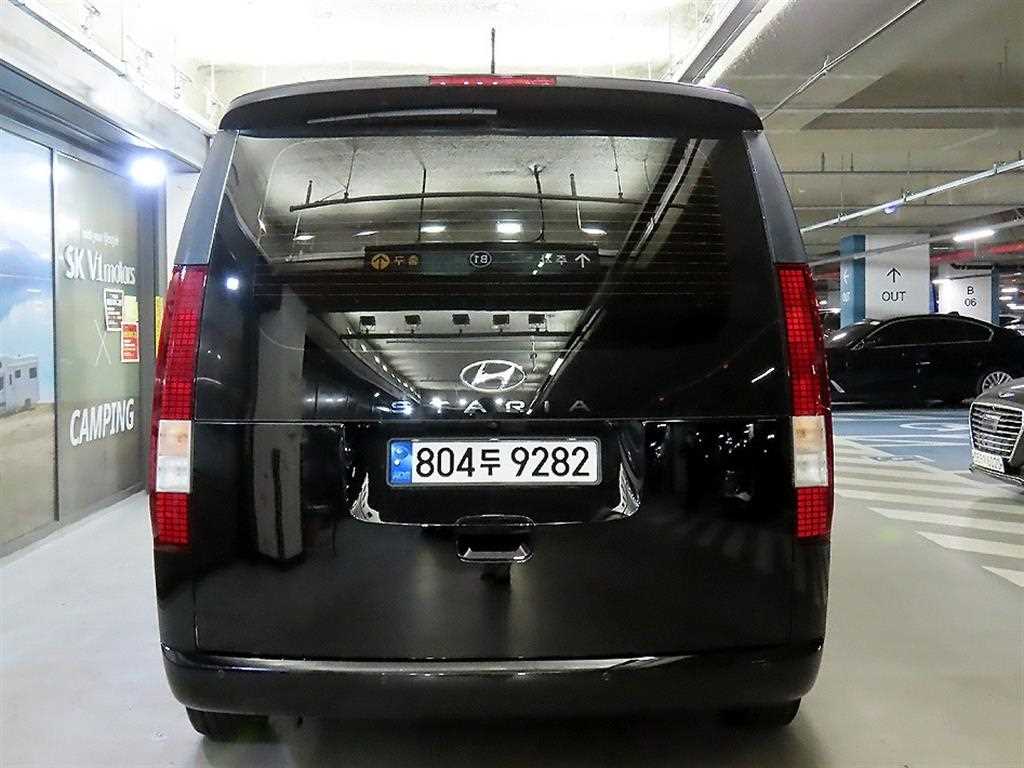 HYUNDAI Staria - Vista 5