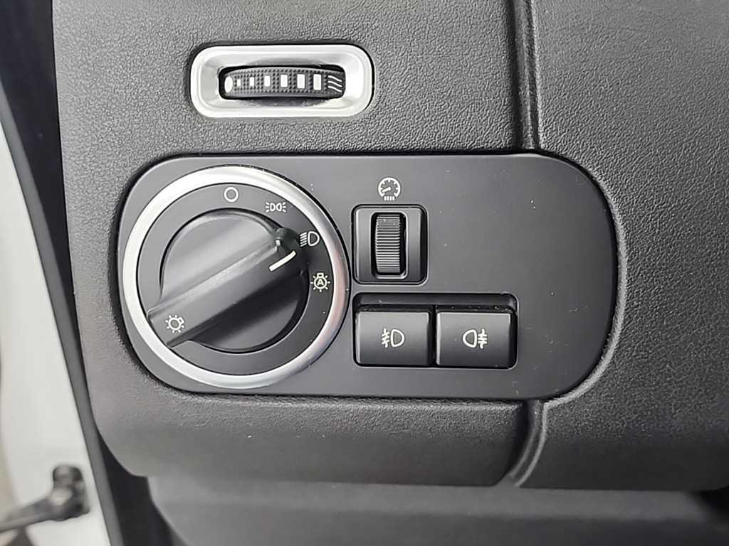 Land Rover Discovery 2016 Blanco - Importación desde Corea - HF Imports Iquique - Foto 17