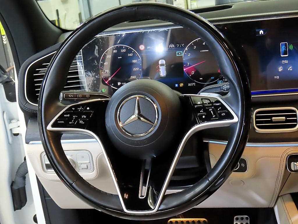 Mercedes Benz GLS Class - Vista 8