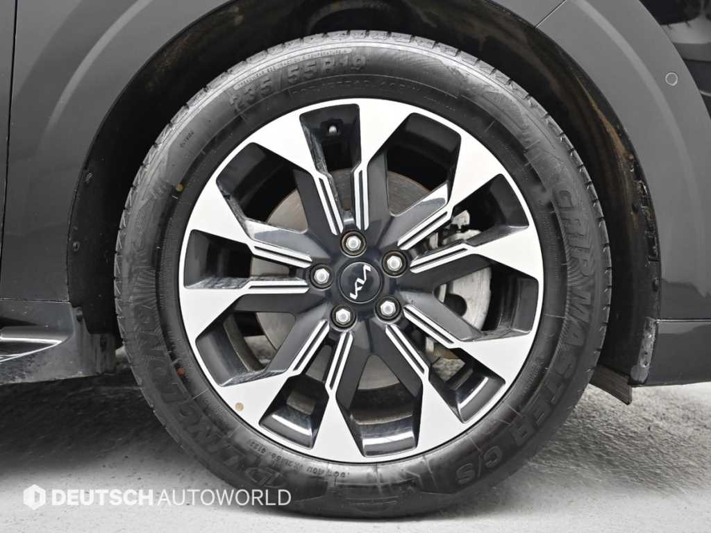 KIA Carnival - Vista 5