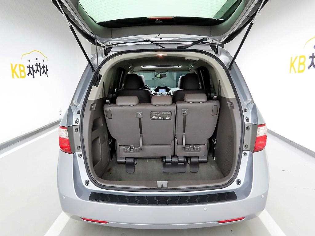 Honda Odyssey - Vista 5
