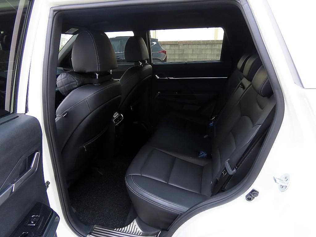 Ssangyong Torres - Vista 6