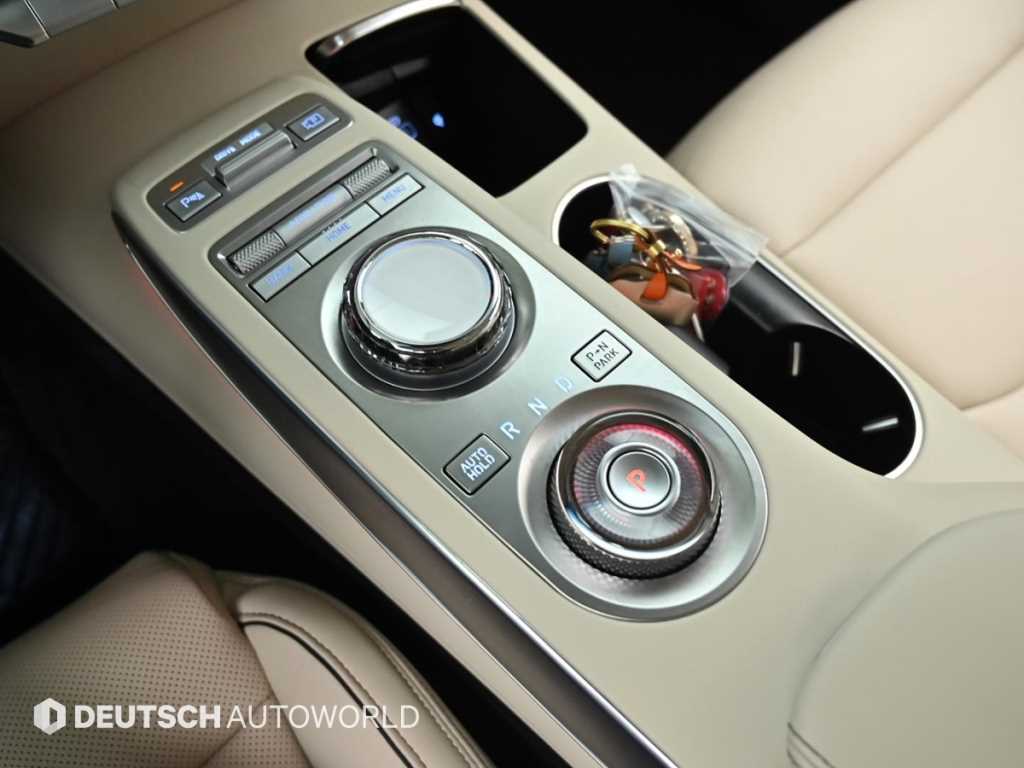 Genesis GV70 - Vista 9