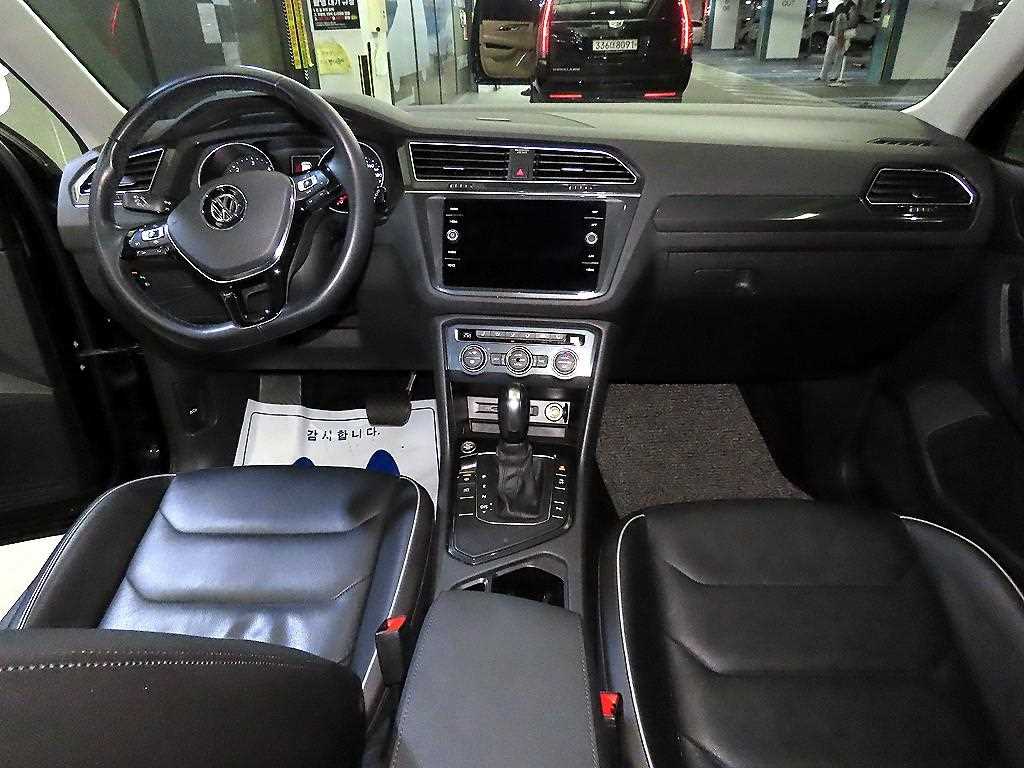 Volkswagen Tiguan - Vista 10