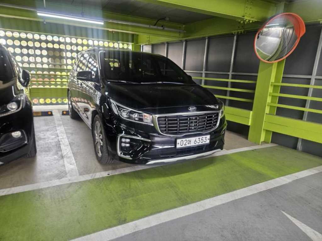 KIA Carnival 2019 Negro - Importación desde Corea - HF Imports Iquique - Foto 1