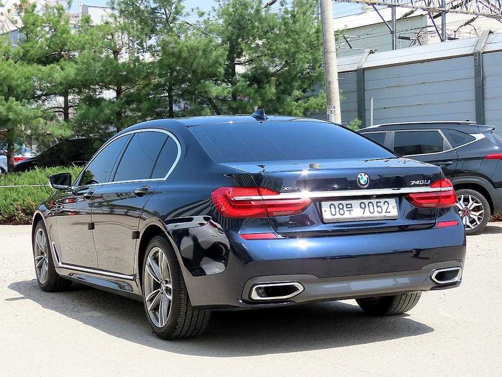 BMW 7 Series - Vista 3