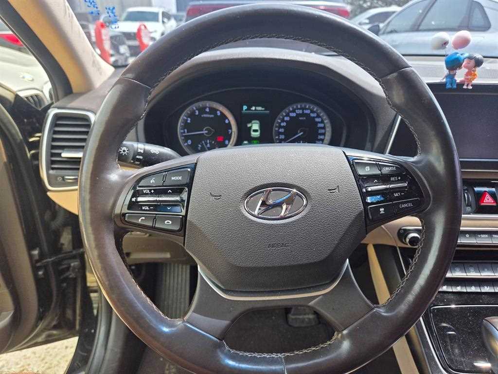 HYUNDAI Grandeur - Vista 3