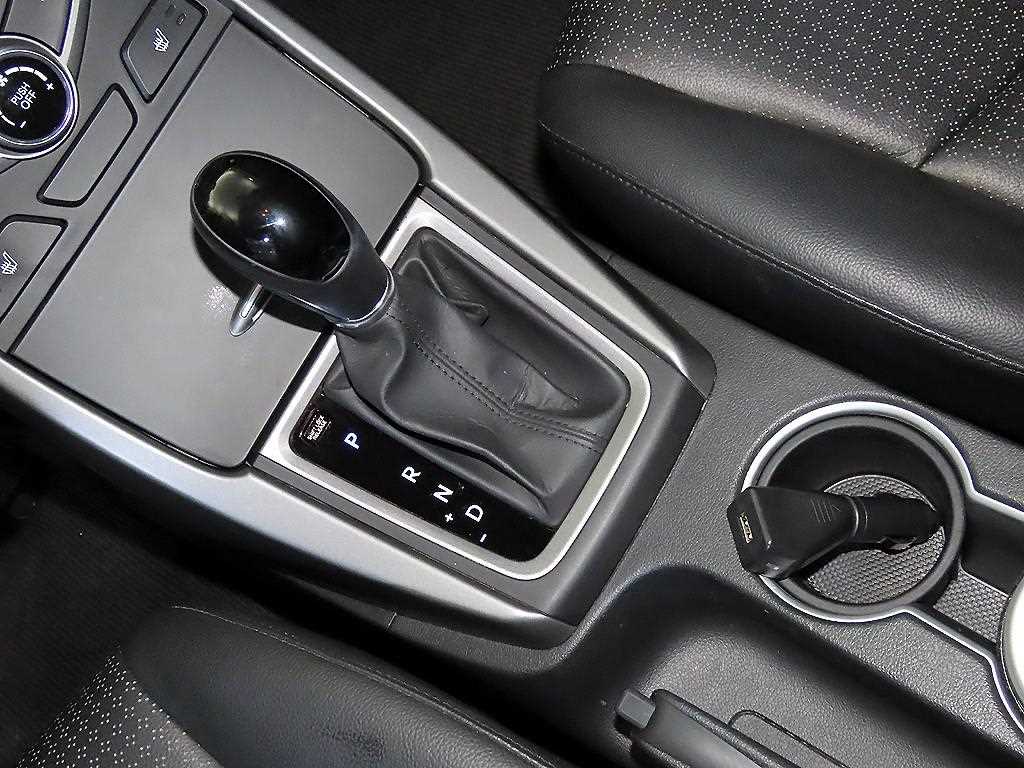 HYUNDAI Avante - Vista 12