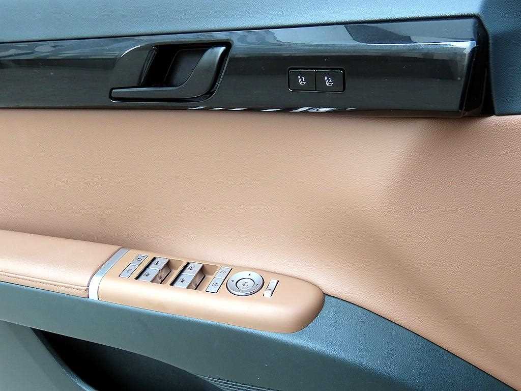 HYUNDAI Grandeur - Vista 11