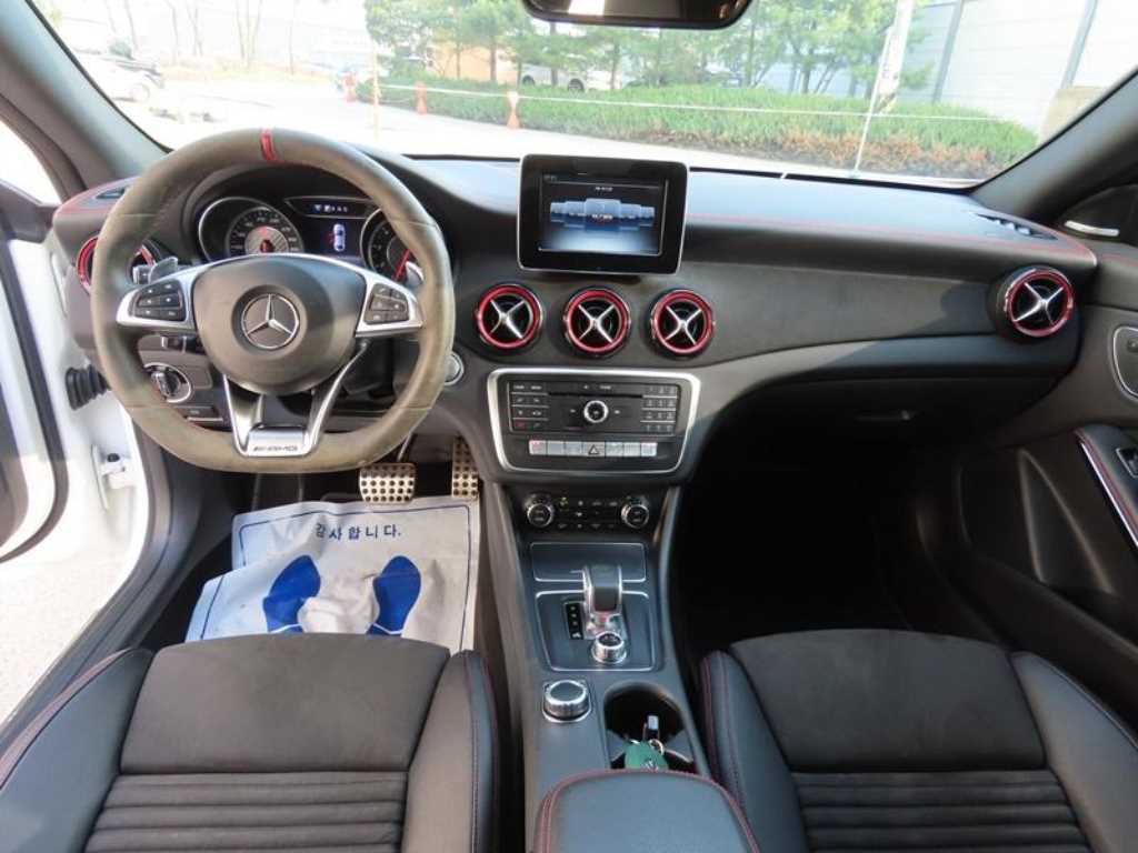 Mercedes Benz CLA Class - Vista 8