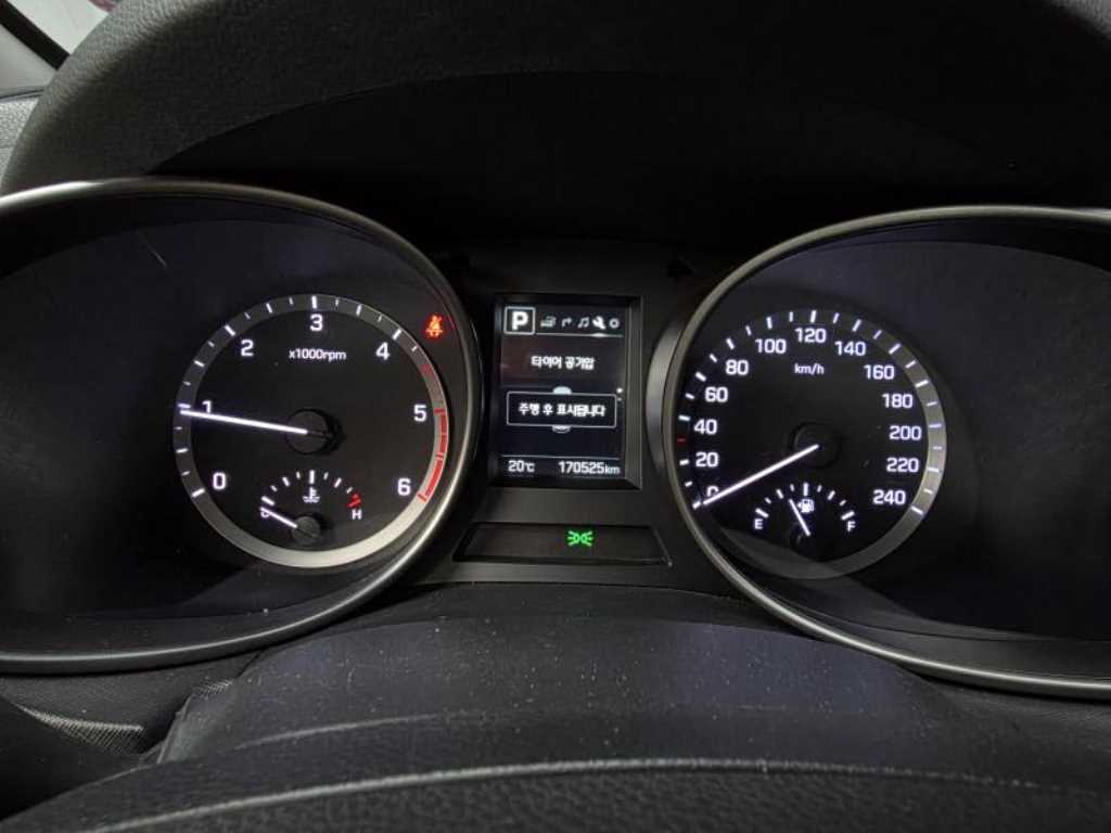 HYUNDAI Santa Fe - Vista 5