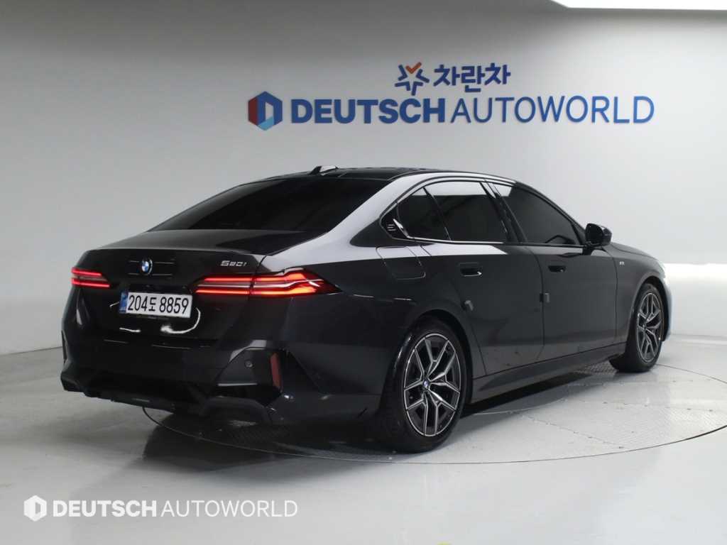 BMW 5 Series - Vista 2