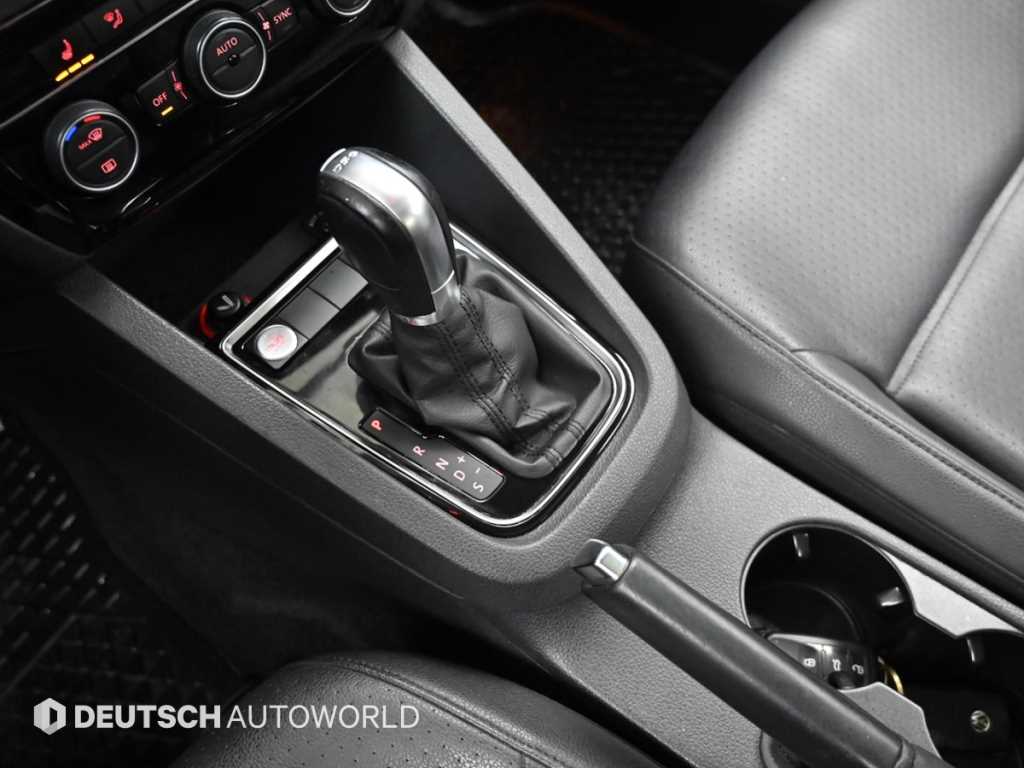 Volkswagen Jetta - Vista 9