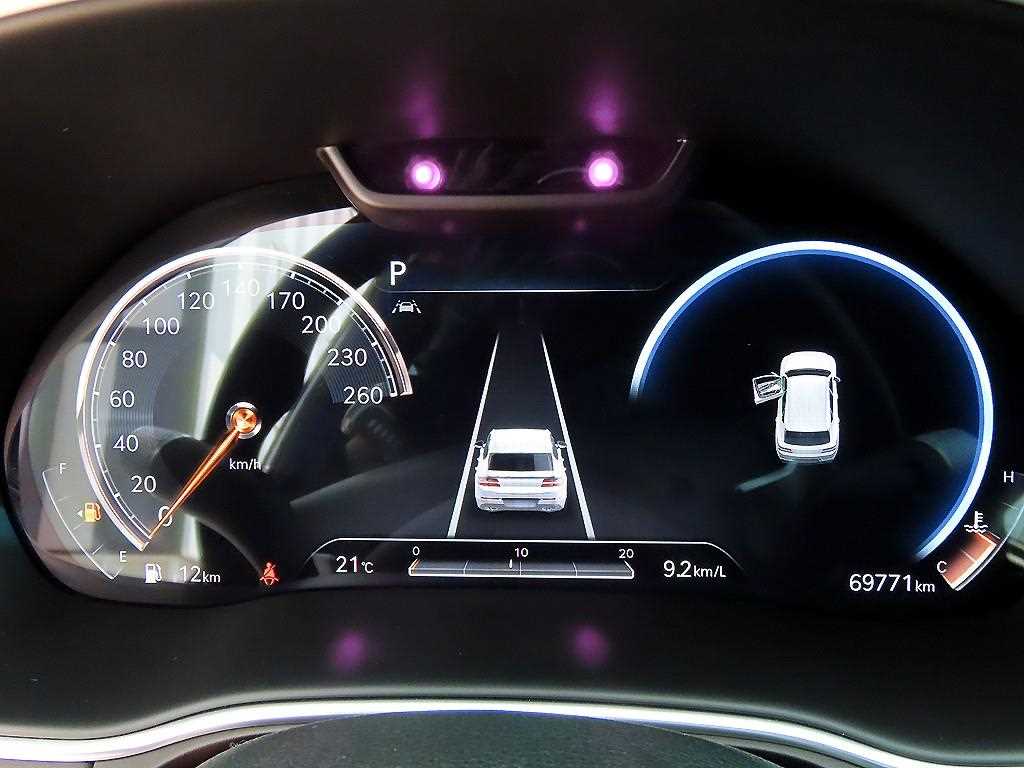 Genesis GV80 - Vista 9