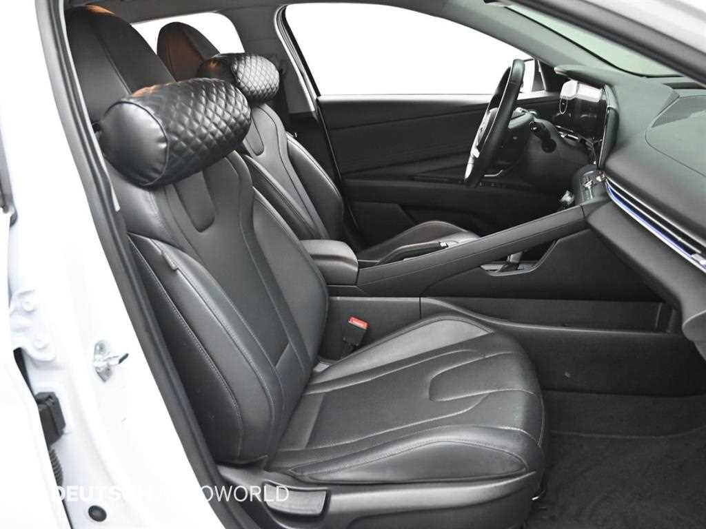 HYUNDAI Avante - Vista 10