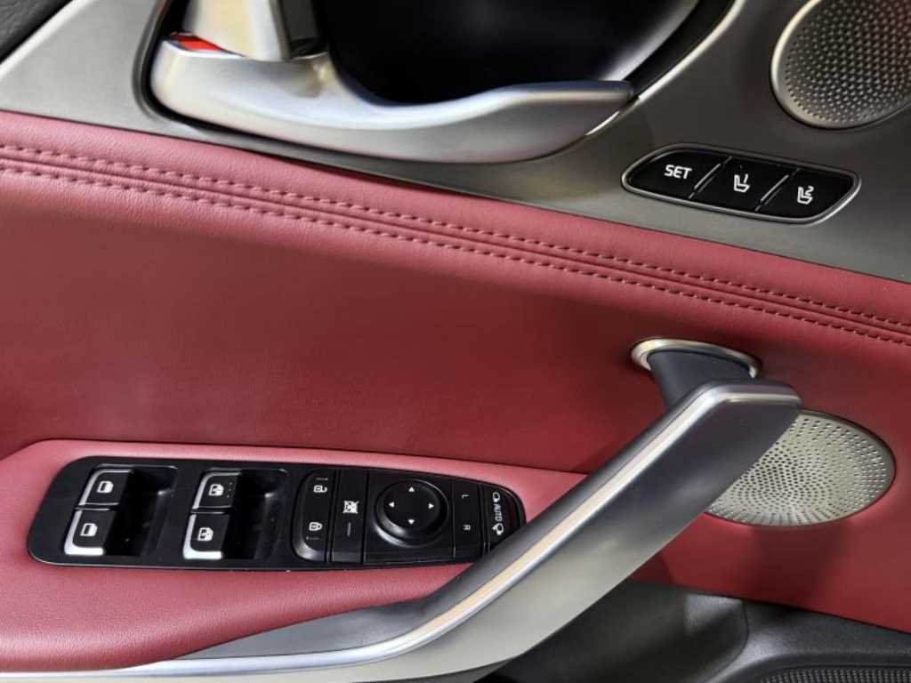 KIA Stinger - Vista 11