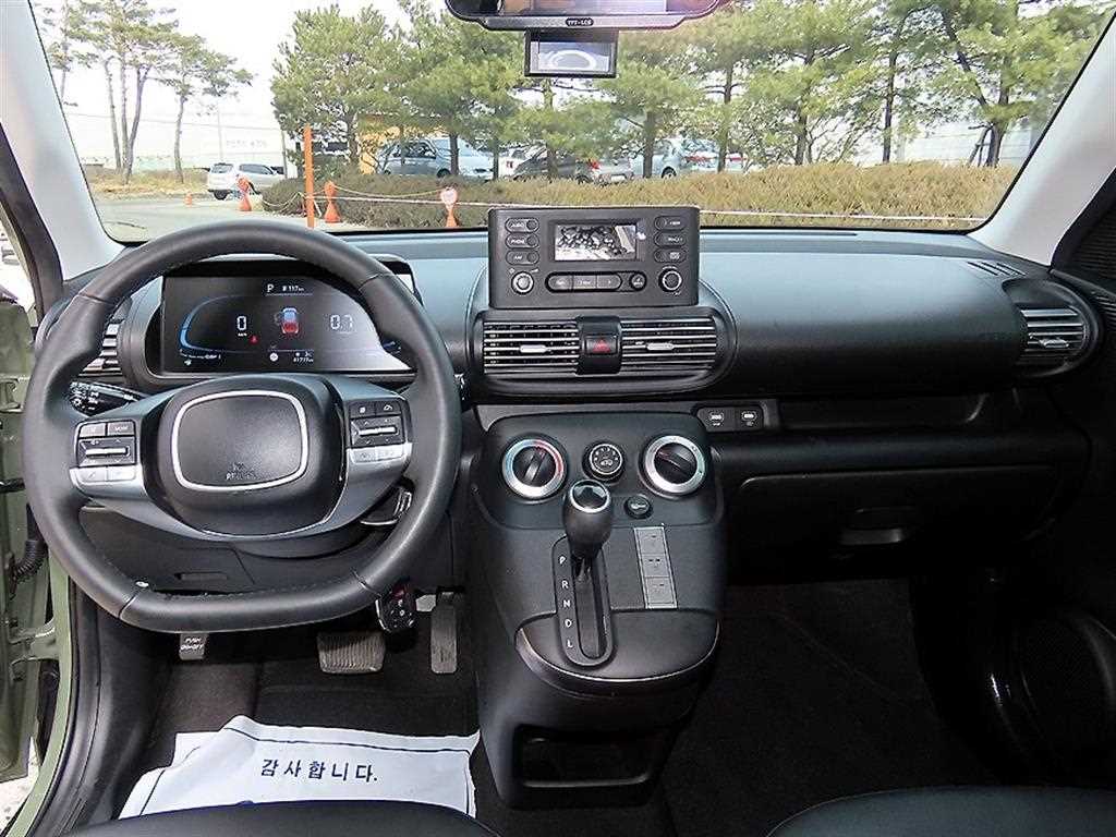 HYUNDAI Casper - Vista 7