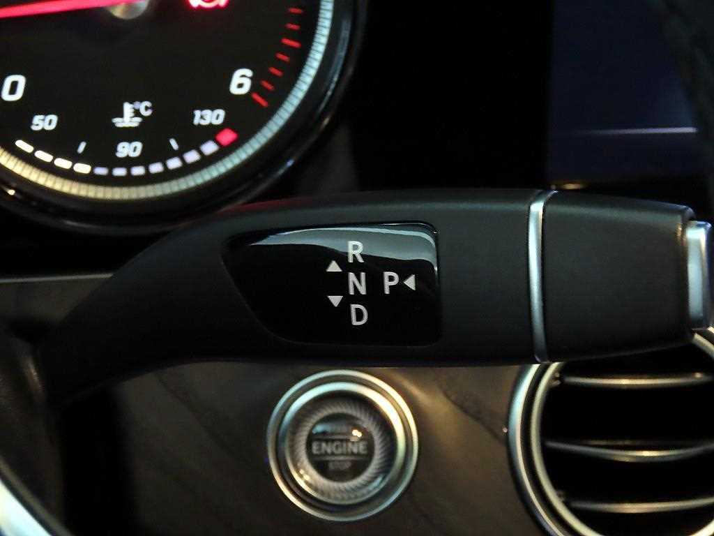 Mercedes Benz E class 2019 Negro - Importación desde Corea - HF Imports Iquique - Foto 13