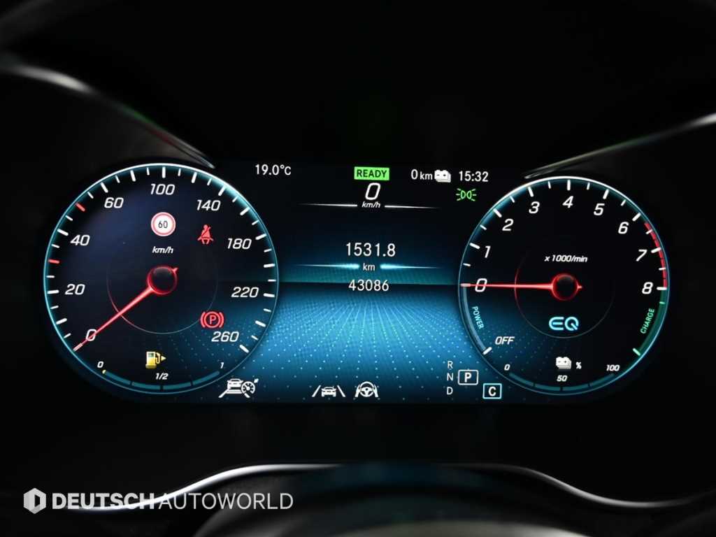 Mercedes Benz GLC Class - Vista 8