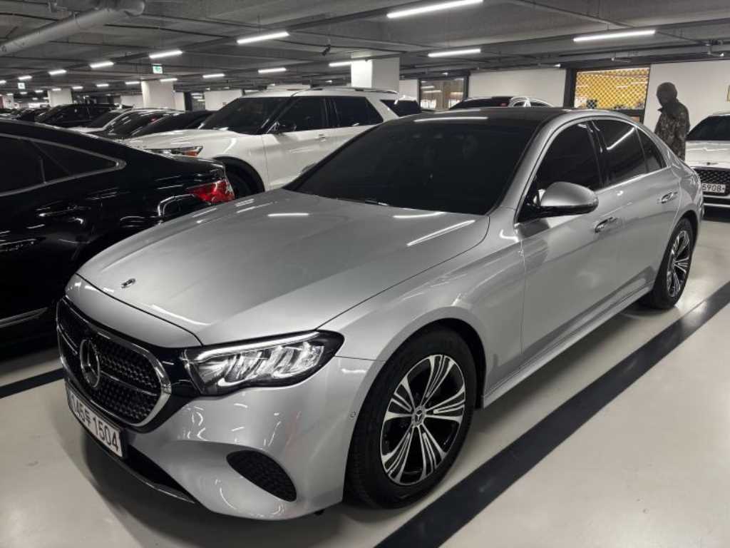 Mercedes Benz E class - Vista 2