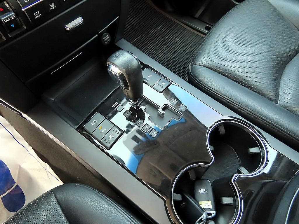 KIA Mohave - Vista 10