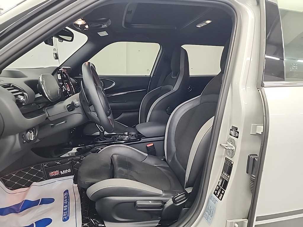 Mini Clubman - Vista 11