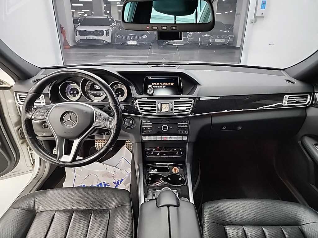 Mercedes Benz E class - Vista 7