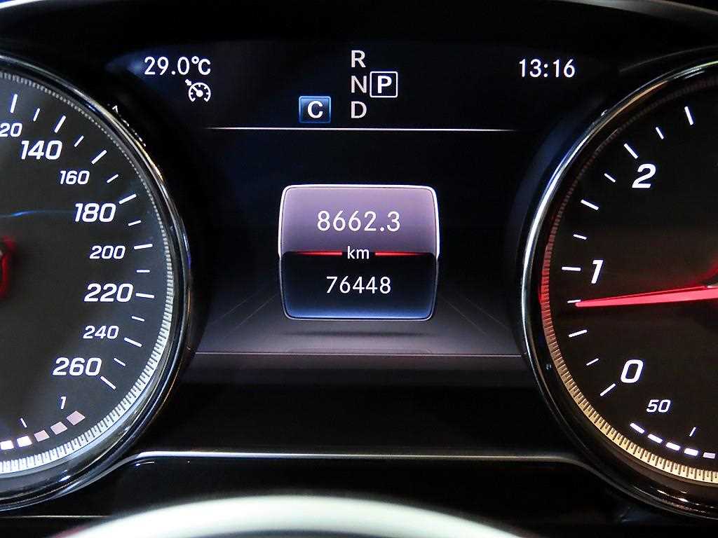 Mercedes Benz E class - Vista 9