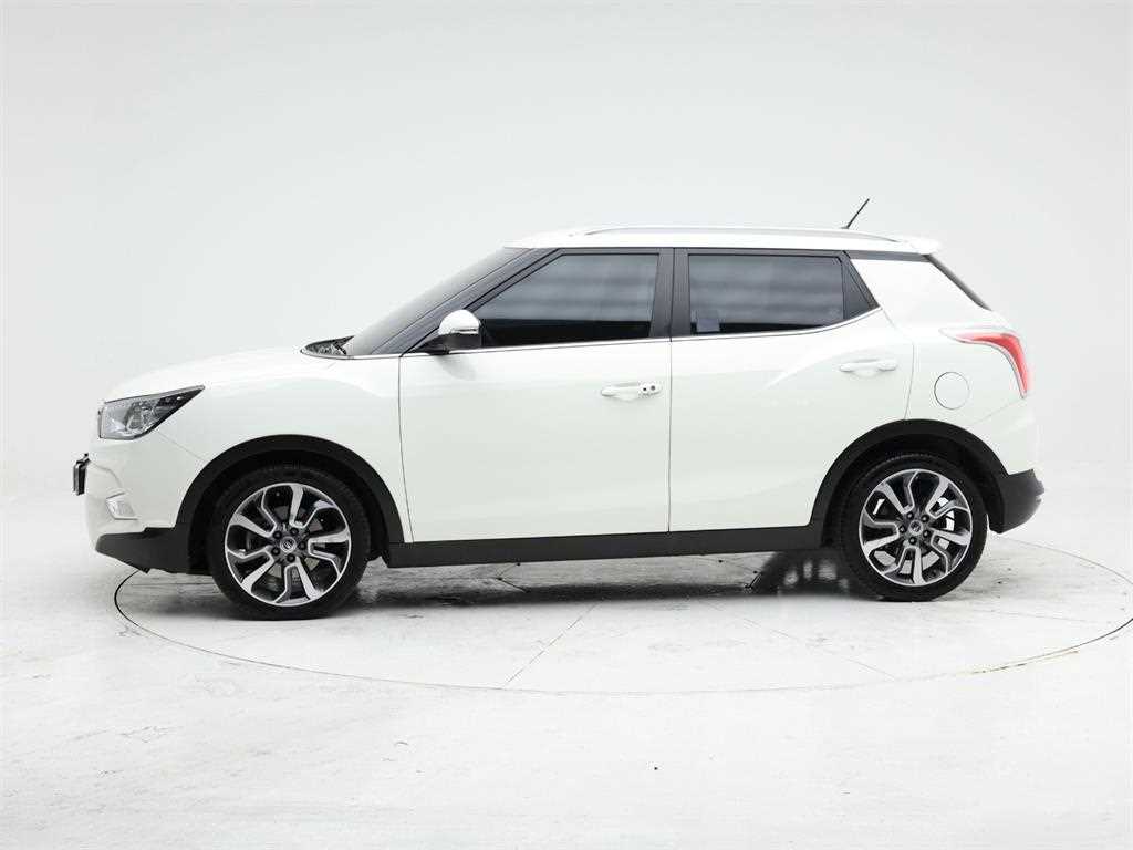 Ssangyong Tivoli - Vista 3