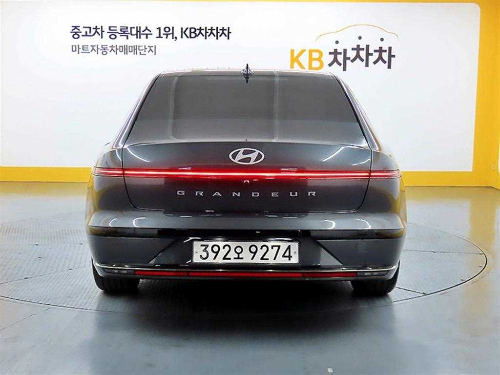 HYUNDAI Grandeur - Vista 3