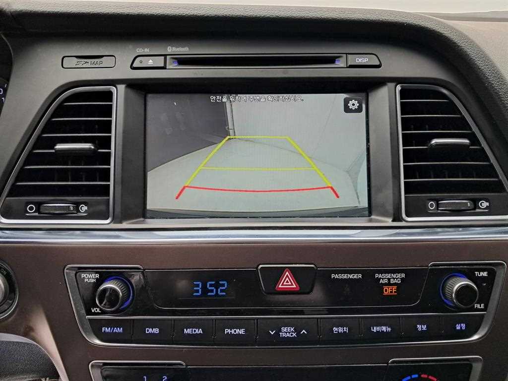 HYUNDAI Sonata - Vista 10