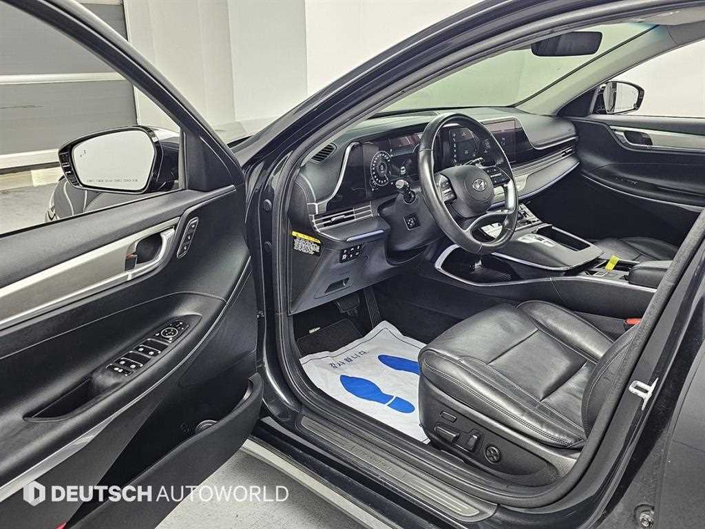 HYUNDAI Grandeur - Vista 11