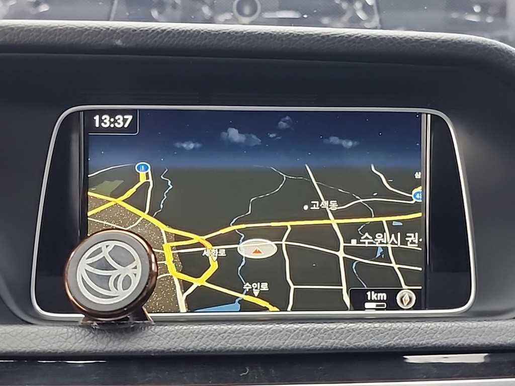 Mercedes Benz E class 2016 Plateado - Importación desde Corea - HF Imports Iquique - Foto 16