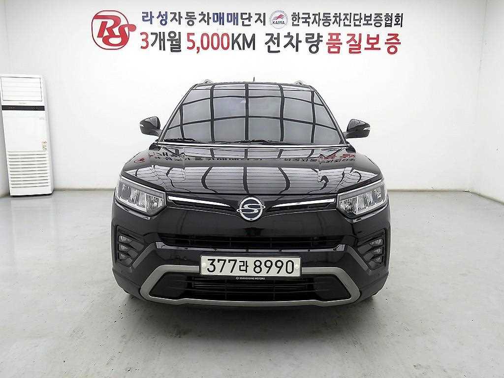 Ssangyong Tivoli 2022 Negro - Importación desde Corea - HF Imports Iquique - Foto 1