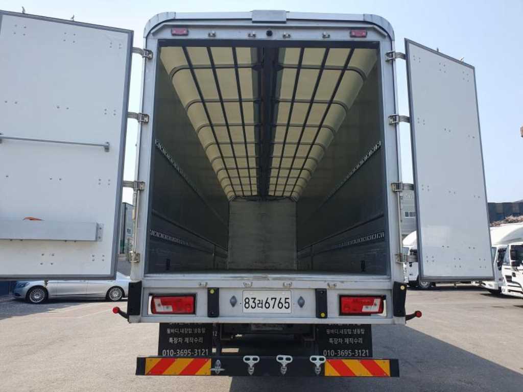 medium and large cargo truck - Vista 10