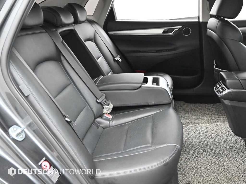 HYUNDAI Grandeur - Vista 12
