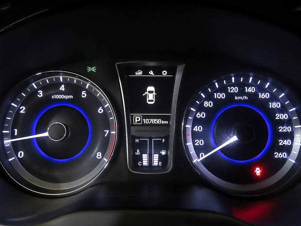 HYUNDAI Grandeur - Vista 9