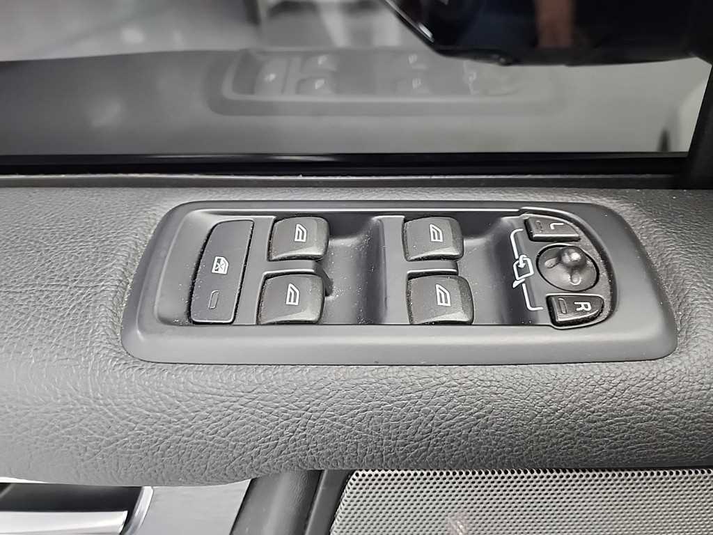 Land Rover Discovery 2016 Blanco - Importación desde Corea - HF Imports Iquique - Foto 15